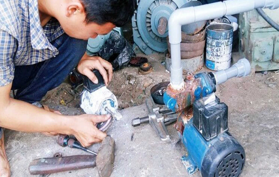 Thợ sửa máy bơm nước tại nhà HCM